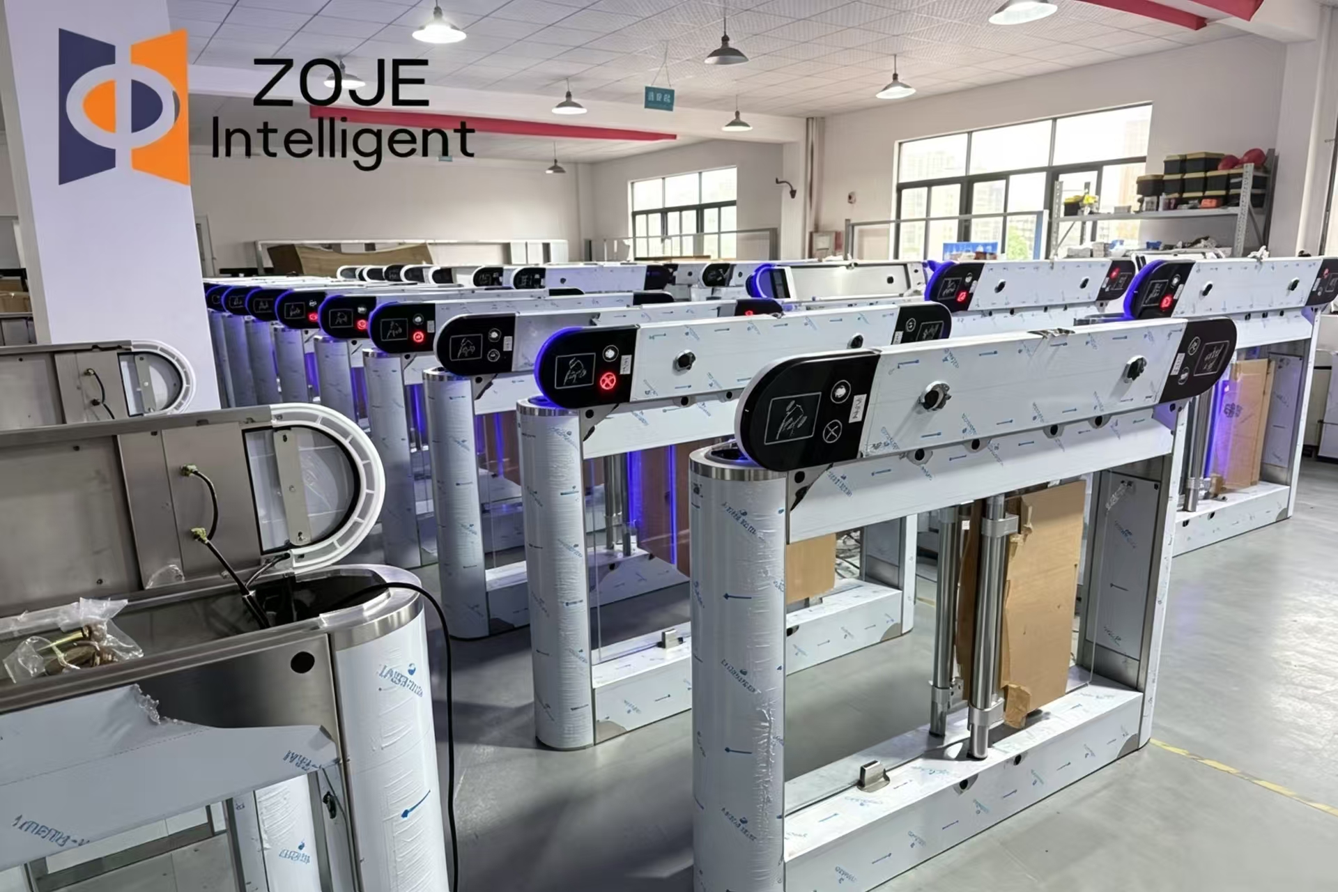 ZOJE Melengkapkan 100 Unit Pintu Putar Kelajuan, Sedia untuk Ujian & Penghantaran Luar Negara