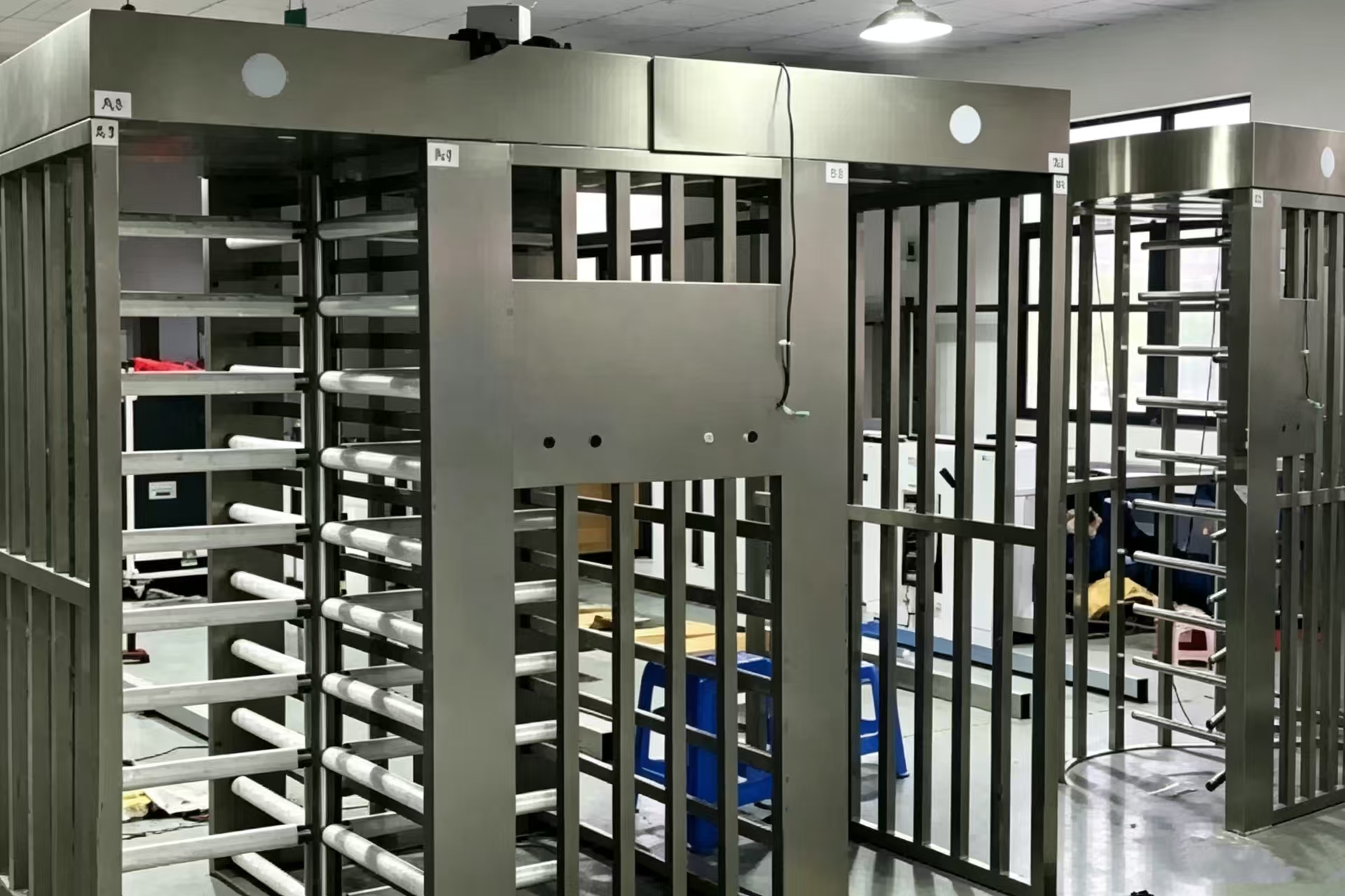 Turnstile Tinggi Penuh Generasi Baharu dengan Pembinaan Tanpa Kimpalan Saduran Elektronik