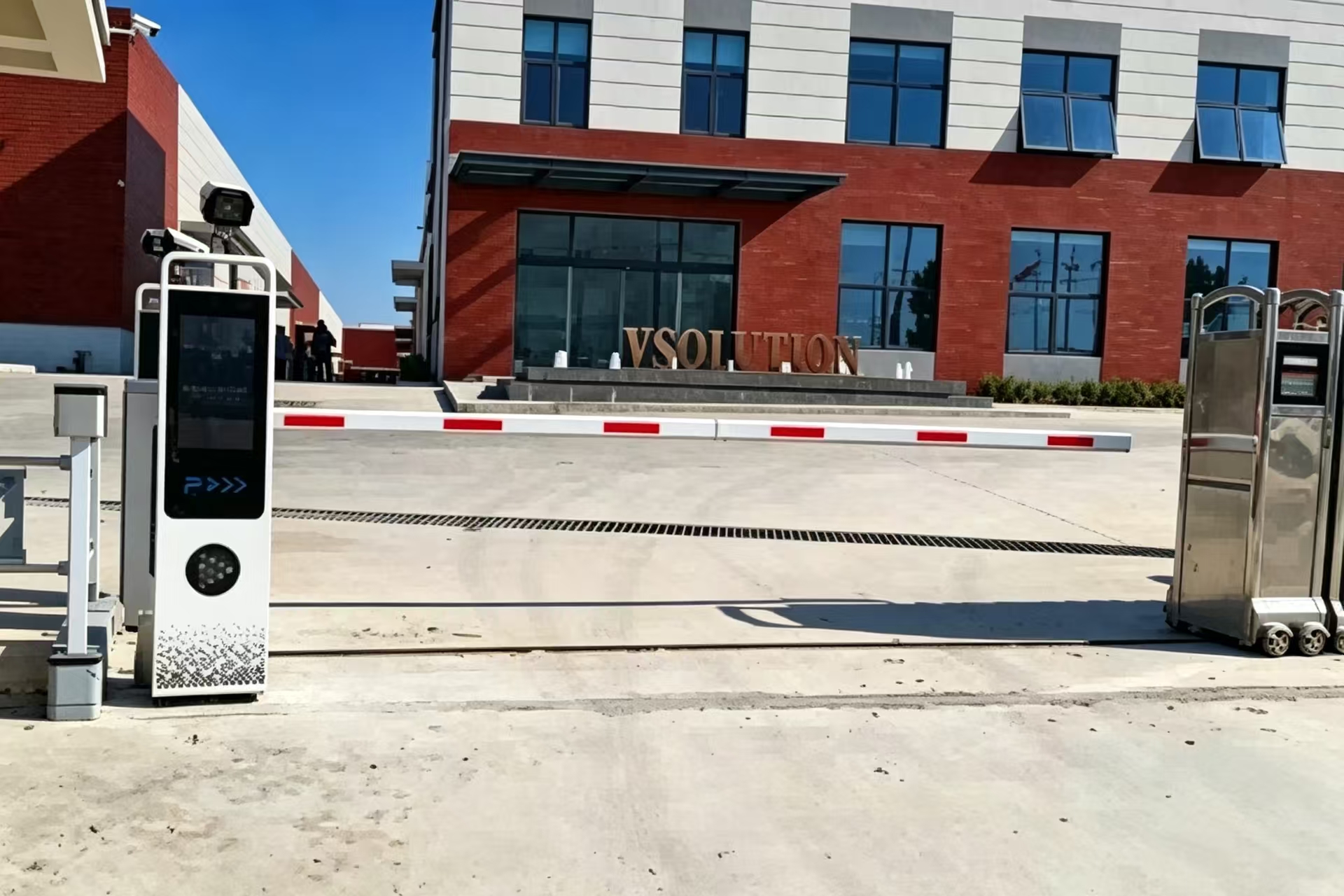 Bosan dengan Ranap Pelayan di Pintu? Temui Kamera ANPR ZOJE