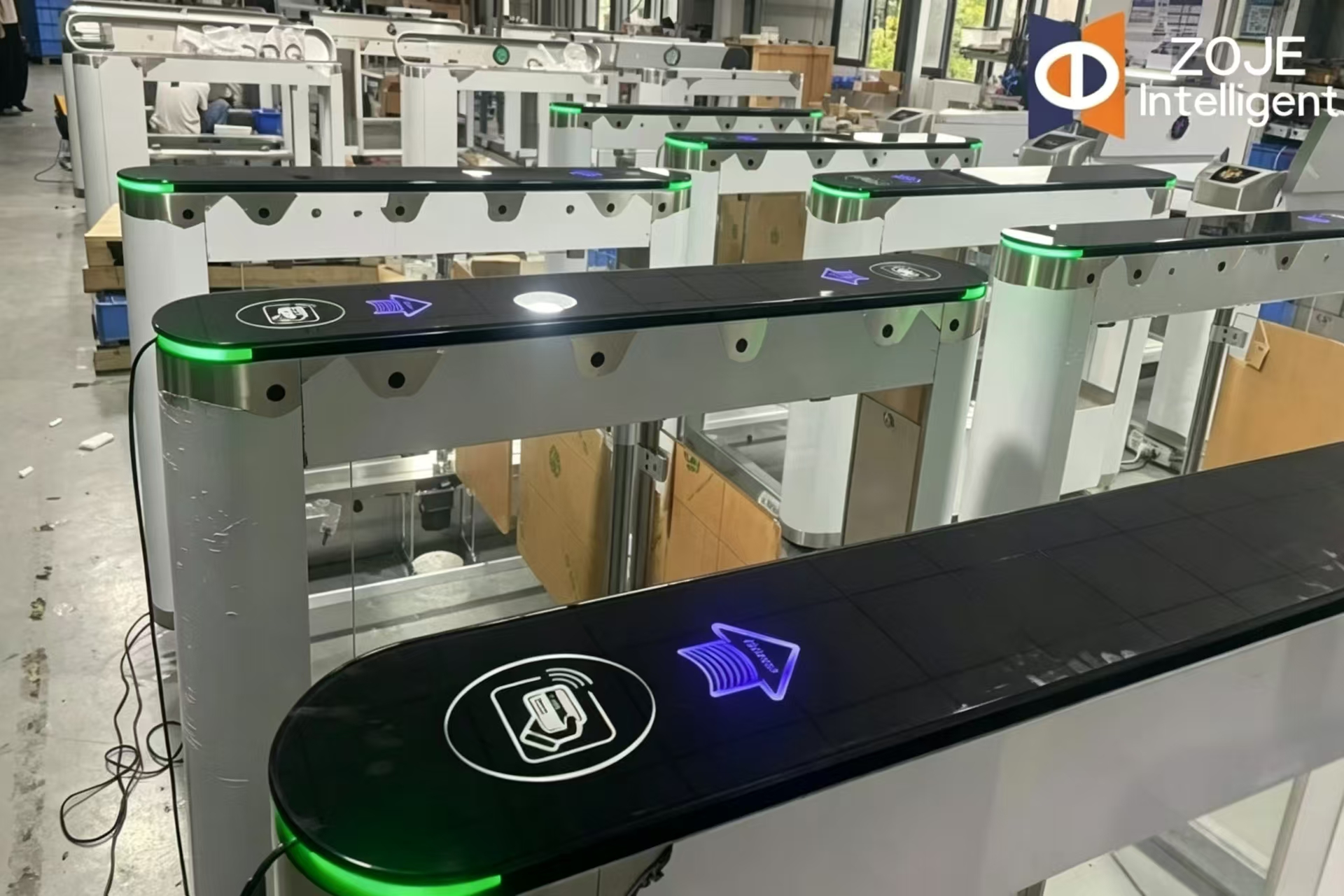 Mengapa Pintu Putar Buaian Kaca Sesuai Dengan Begitu Banyak Pintu Masuk Dalaman Premium
